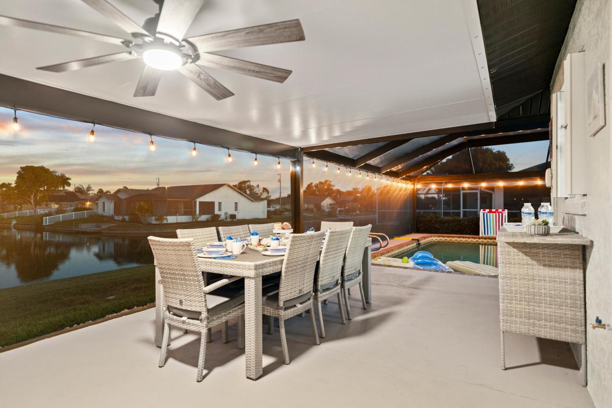 Serenity Waterfront Villa With King Suite, Private Pool, Great Lanai Enclosure And Long Water Views Cape Coral Eksteriør bilde