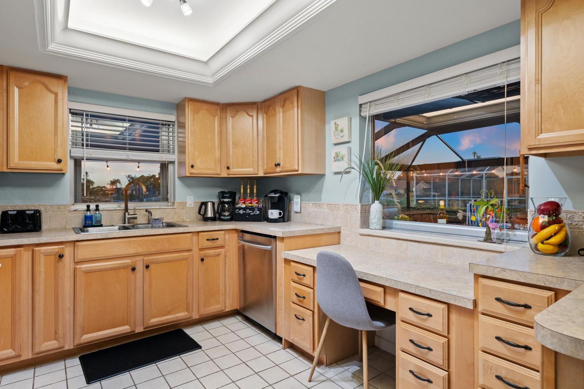 Serenity Waterfront Villa With King Suite, Private Pool, Great Lanai Enclosure And Long Water Views Cape Coral Eksteriør bilde