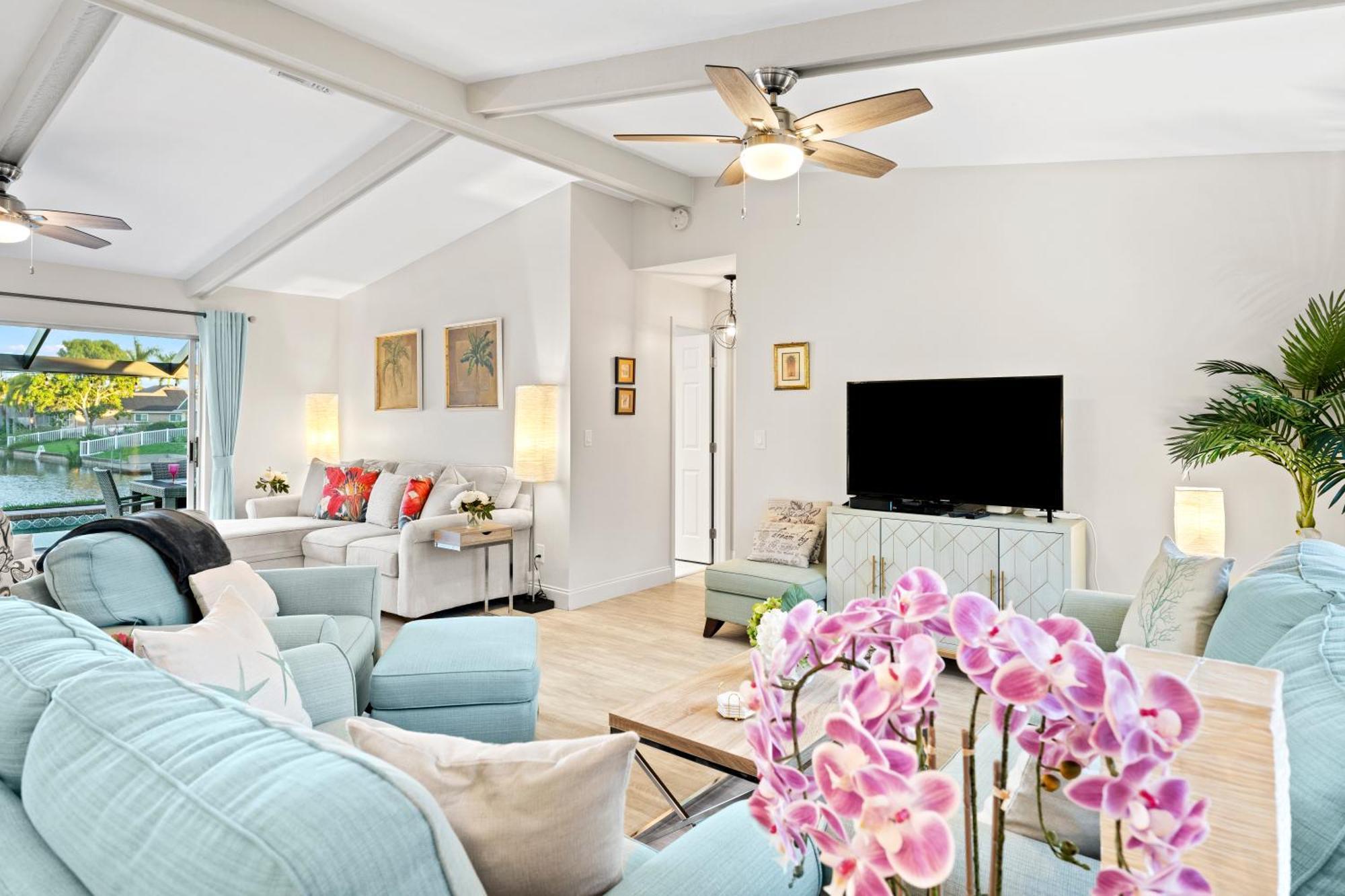 Serenity Waterfront Villa With King Suite, Private Pool, Great Lanai Enclosure And Long Water Views Cape Coral Eksteriør bilde