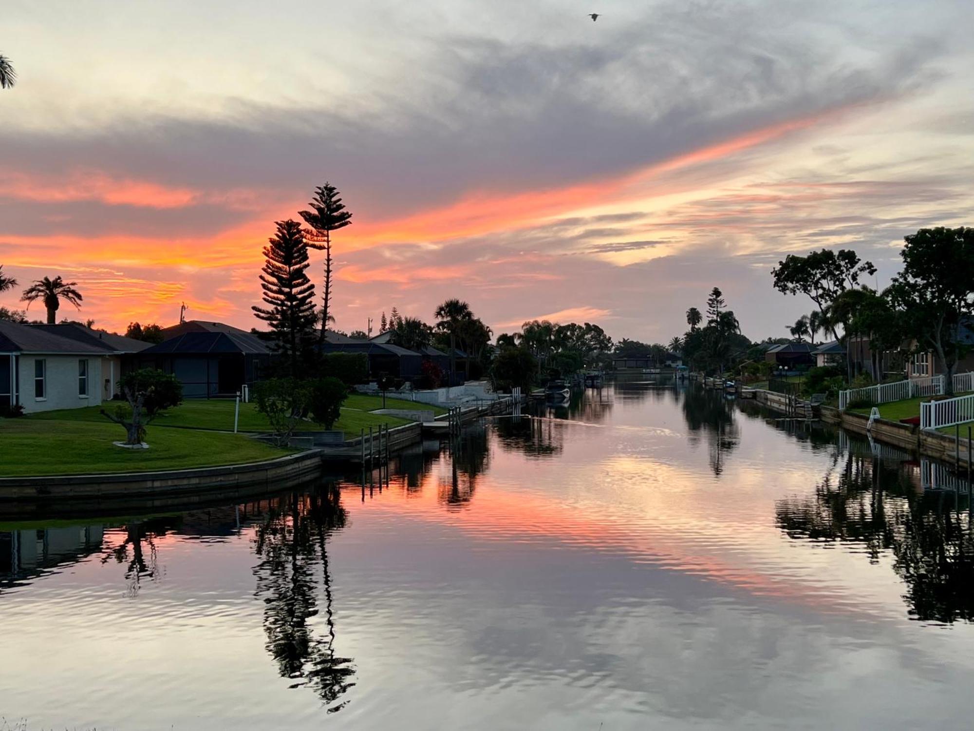 Serenity Waterfront Villa With King Suite, Private Pool, Great Lanai Enclosure And Long Water Views Cape Coral Eksteriør bilde