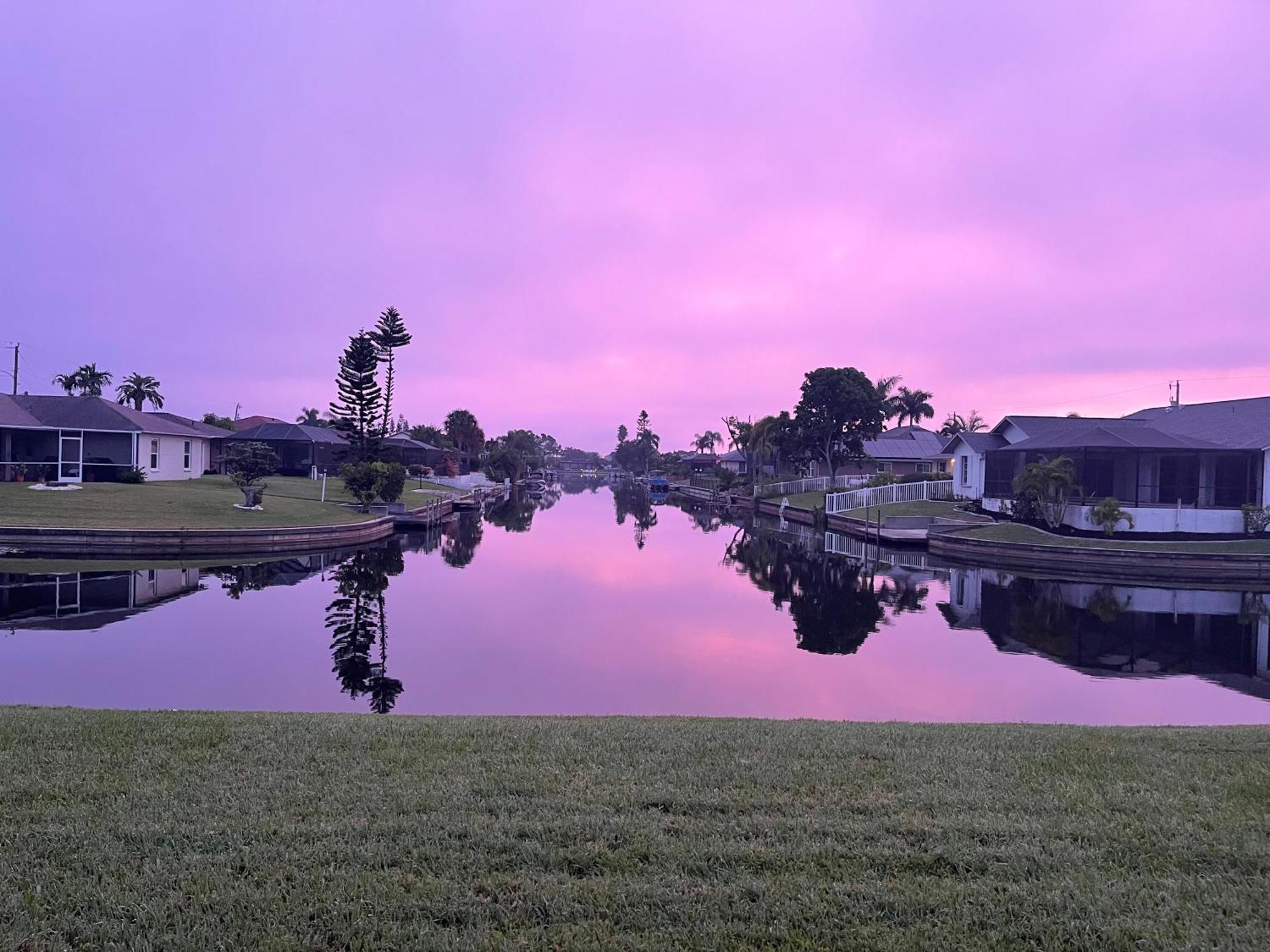 Serenity Waterfront Villa With King Suite, Private Pool, Great Lanai Enclosure And Long Water Views Cape Coral Eksteriør bilde