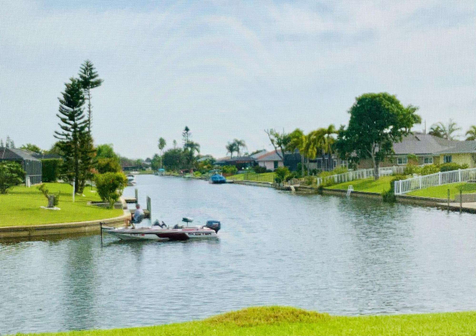 Serenity Waterfront Villa With King Suite, Private Pool, Great Lanai Enclosure And Long Water Views Cape Coral Eksteriør bilde